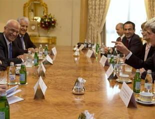 US Secretary Kerry, Palestinian President Abbas hold surprise talks in Saudi