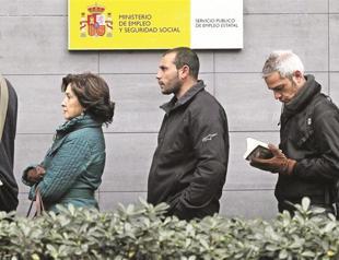Spanish registered unemployment surpasses five million