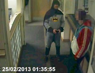 Batman’ hands suspect over to UK police