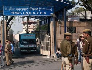 Accused in India gang rape hangs himself, said to be ringleader