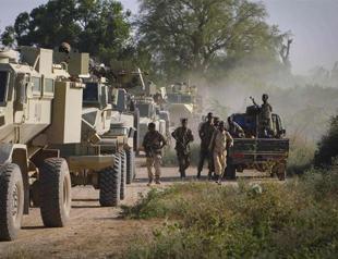 Somali militants post pictures of dead French soldier