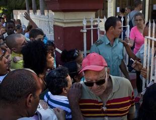 Have passport, will travel under new Cuban law
