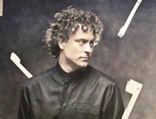 Paul Lewis with Berlin orchestra