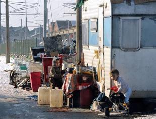 French minister accused of race hate over Roma expulsions