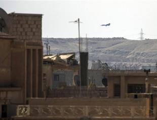 Syrian planes bomb Lebanon border area: army source