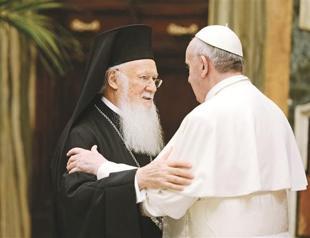 Pope calls to intensify dialogue with Islam
