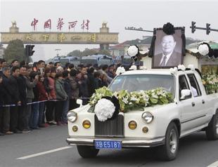 Funeral for leader of Chinas richest village