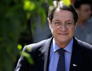 Greek Cyprus president to hold more bailout talks with Merkel