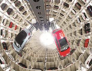 European car market stalls, Turkey hits gas