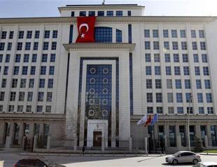 Double bomb attack hits AKP HQ, ministry building in Ankara