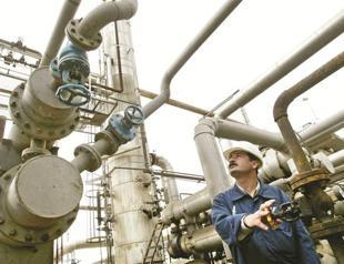 KRG-Turkey oil trade to split Iraq: official