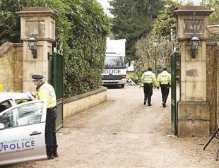 Berezovsky died by hanging: Examination