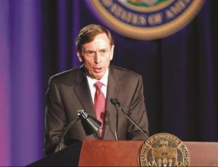 Former CIA chief apologizes for extramarital affair