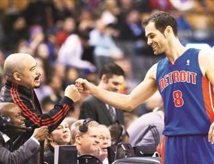Calderon closes Toronto chapter with win