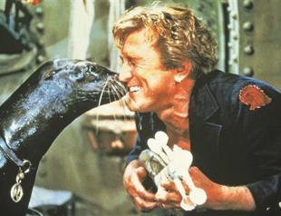 Kirk Douglas’ “20,000 Leagues Under the Sea” to be remade