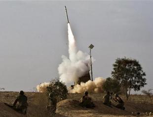 Israeli aircraft hit Gaza in first strikes since November