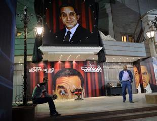 Egypt prosecutor orders arrest of popular satirist