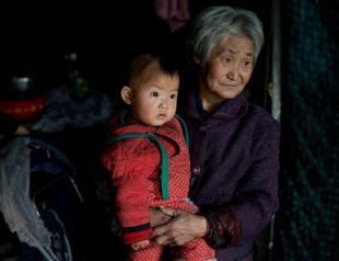 China discusses abolishing landmark one-child policy