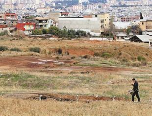 Officials fence off wasteland allegedly casting radioactive risk with barbed wire