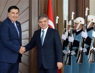 Georgia leader breaks shoulder during Turkey state visit