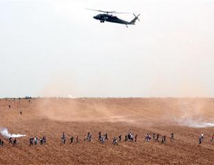 Diyarbakır police drop tear gas from helicopters to quell student clashes