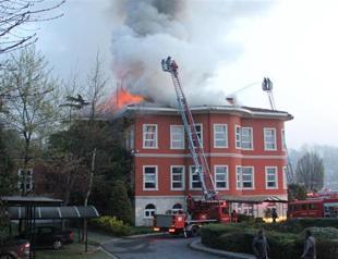 Historic Istanbul villa heavily damaged by fire