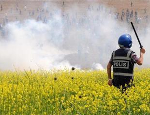 Three stabbed on third day of university brawls in Diyarbakır