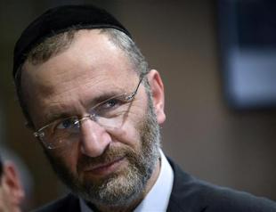 France’s chief rabbi refuses to step down amid scandal