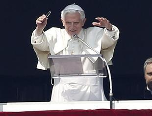 Pope calls on Church to renew and refocus