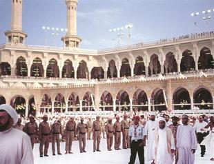 Sacred Ottoman porches under restoration in Mecca