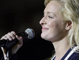 Country star Mindy McCready dies of apparent suicide