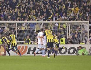 Istanbul giants meet lowly sides