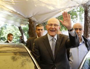 Lebanons Newly named PM vows to safeguard his country from Syria war