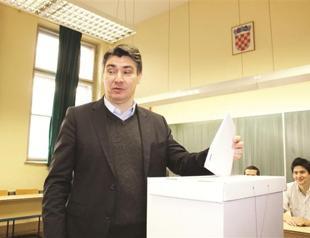 Croatians go to polls in their first EU vote