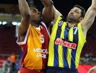 Derby moves to hardcourt as Galatasaray nets big win against Fenerbahçe