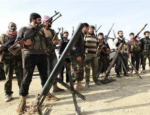 Syrian rebels attack Hezbollahs positions in Lebanon: FSA commander