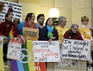 Obama asks Supreme Court to overturn gay marriage ban