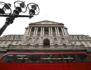 Britain loses AAA rating in Moodys downgrade