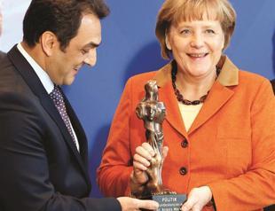 Chancellor Merkel gets award from Turkish body