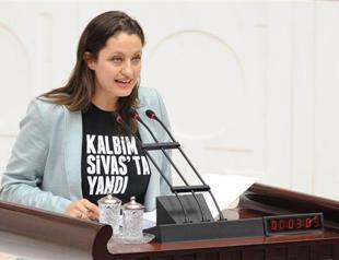 Turkish female deputies allowed to wear pants inside General Assembly