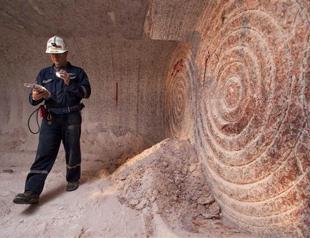 Minister vows to block Potash bid for Israel Chemicals