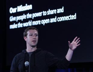 Facebook founder Zuckerberg launches lobby, urges immigration reform