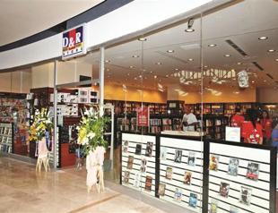 Entertainment retailer D&R expands to web with buyouts