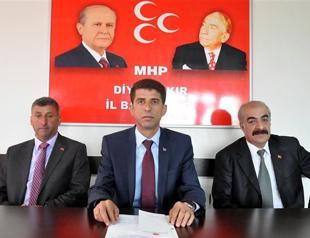 Reporters attending MHPs Diyarbakır press conference offered 50 Turkish Liras