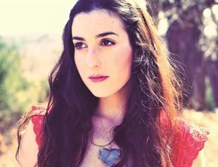 Marissa Nadler takes the stage
