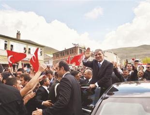 President Gül enjoys popular interest in eastern provinces