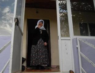 77-year-old woman ordered to wear tracker after sending sweater to militant son