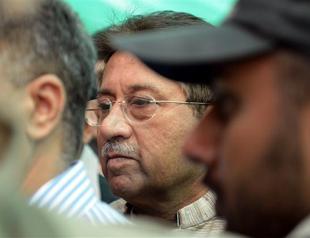 Pakistan court extends Musharrafs remand by 14 days