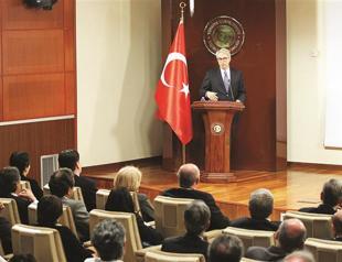 Turkish Foreign Ministry publishes writings of Ambassador Gündüz Aktan