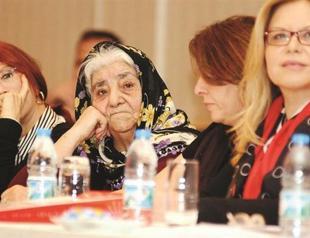 Opposition leader listens to female rights groups